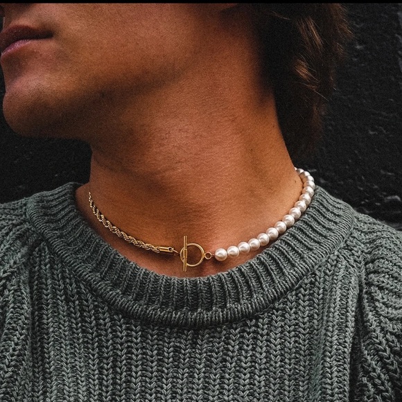 THRYFTY PEARLS/ROPE NECKLACE - Picture 2 of 8